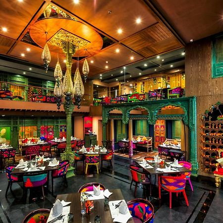 Grand Chennai By Grt Hotels Ngoại thất bức ảnh Interior of the restaurant