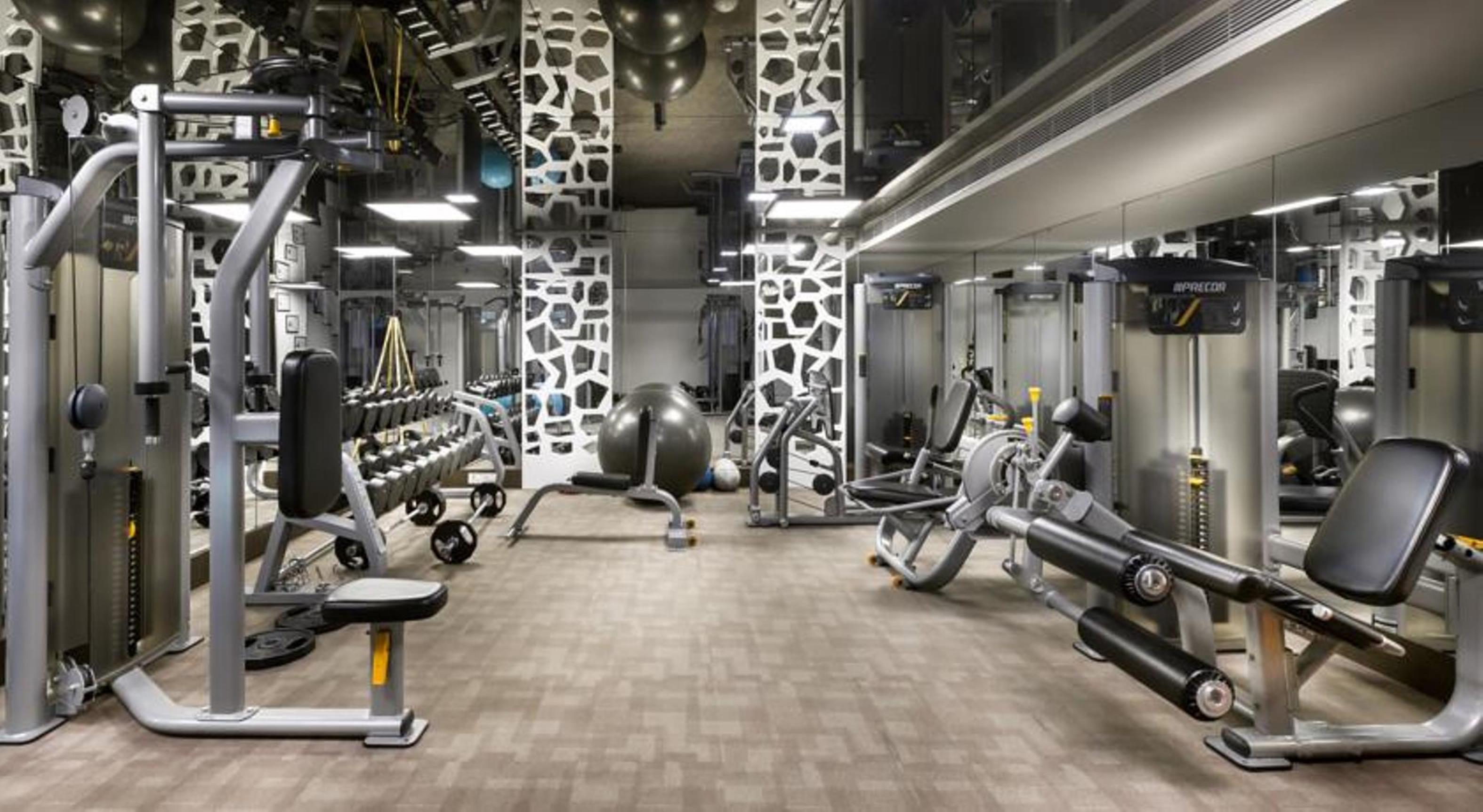 Grand Chennai By Grt Hotels Ngoại thất bức ảnh The gym at The Ivy Collection, 2019